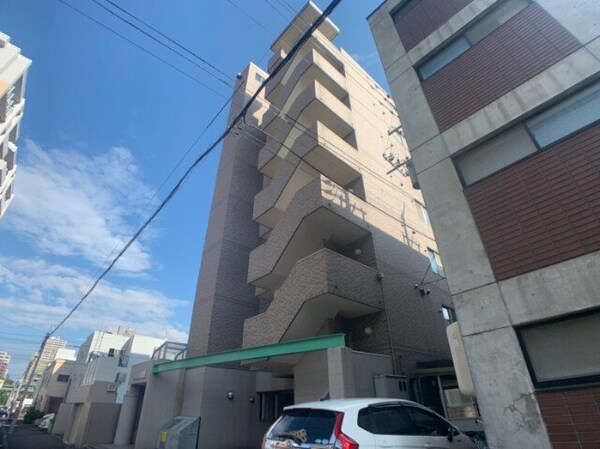 建物外観(札幌市中央区北3条西「マッシモ北3条」)