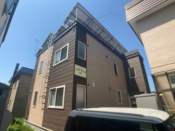 建物外観(札幌市北区新琴似九条「ライフゾーン97」)