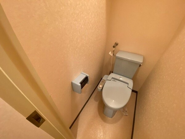 トイレ(トイレです。ウォシュレット付を探している方、おすすめです。)