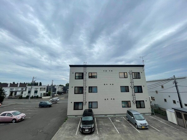 眺望(眺望はこちら。静かな住宅街という印象を受けました。)