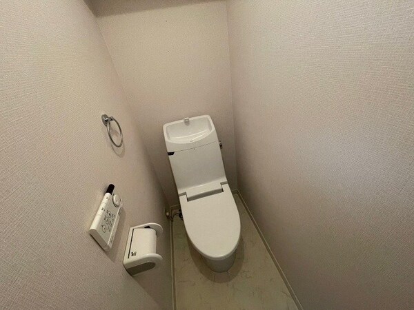 トイレ(トイレです。ウォシュレット付を探している方、おすすめです。)