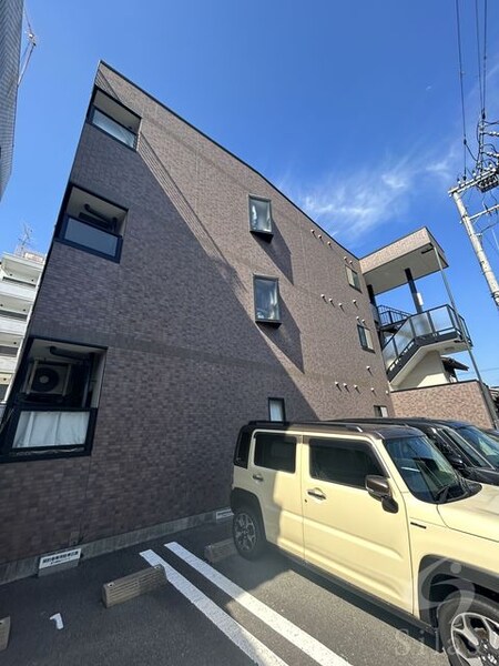 ジェルメ行伊外観写真