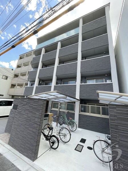 クレドール西大路駅前外観写真