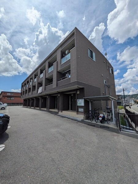 シカタ　ロジュマン外観写真