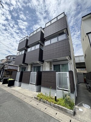 Ａ・ＣＯＲＳＯ太秦外観写真