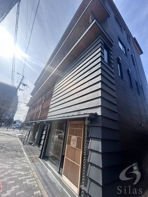 シャルール・デュ・ボワ二条