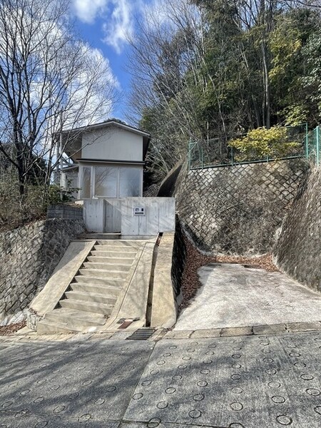 山科区日ノ岡夷谷町戸建外観写真
