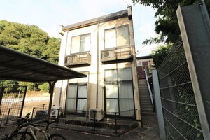 レオパレスMOKO外観写真