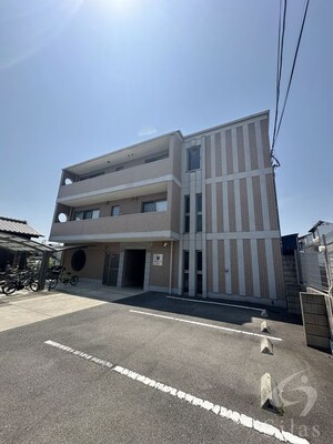 シュシュパルク太秦外観写真