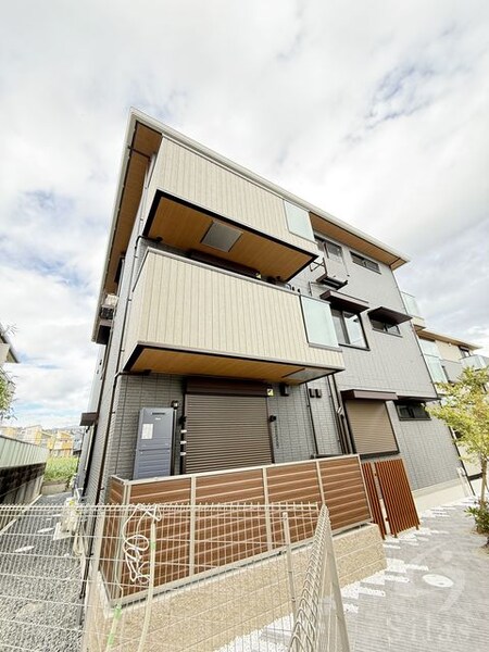 GRAMM六地蔵B棟外観写真