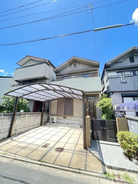 西白梅町貸家の物件外観写真