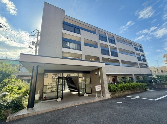 フルール日野の物件外観写真