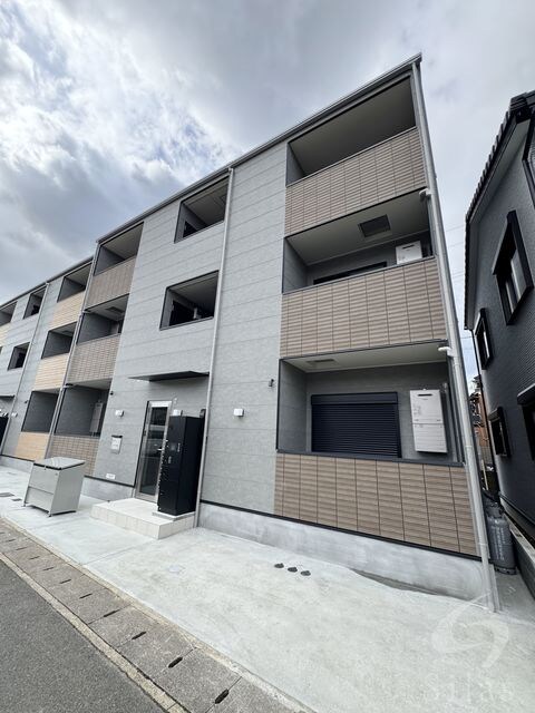 エディフィッシオ椥辻の物件外観写真