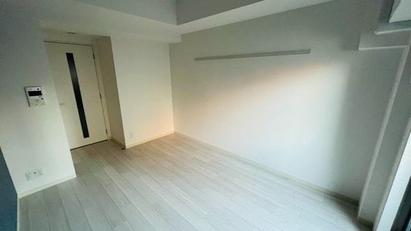 居室(こちらの居間で趣味の時間をお楽しみください)