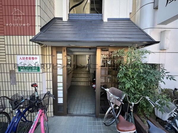 エントランス(落ち着いたエントランスです)