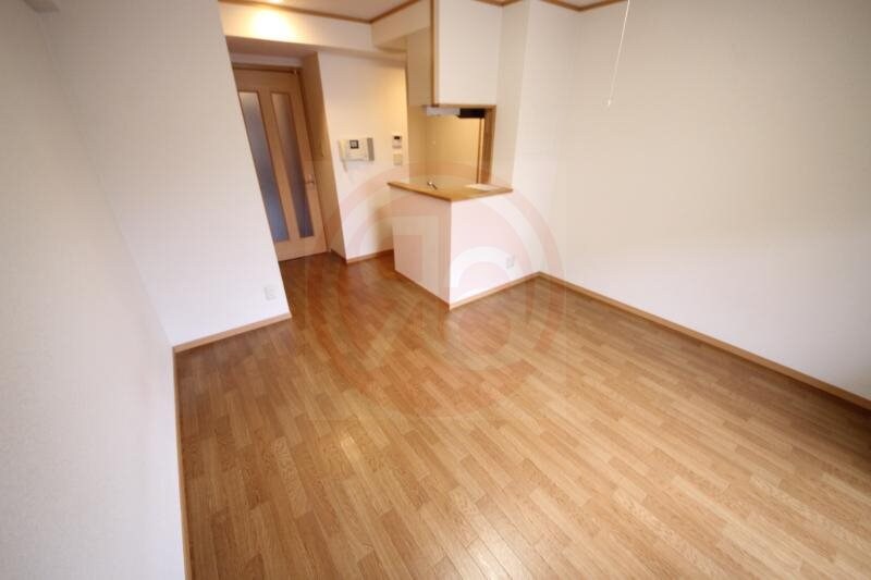 物件内観写真13　(使い勝手のいい寝室です)