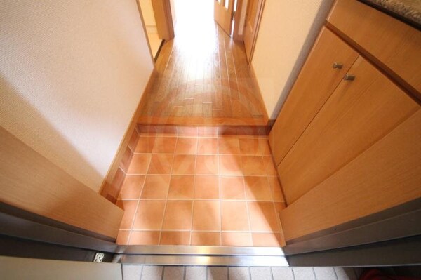 玄関(落ち着いた玄関です)