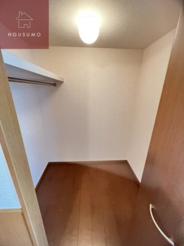 収納(こまごまとしたものを収納できそうですね)