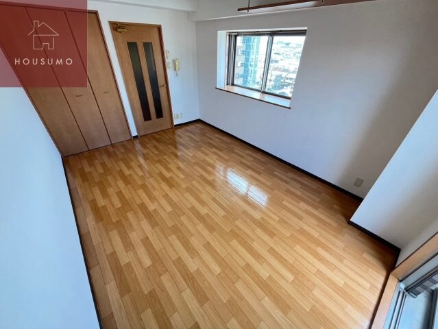 物件内観写真17　(使い勝手のいい寝室です)