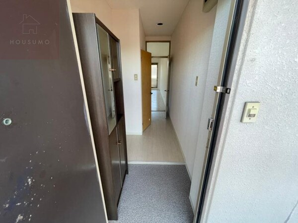 玄関(シンプルで使いやすい玄関です)