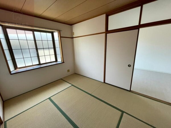 和室(きれいな和室です)