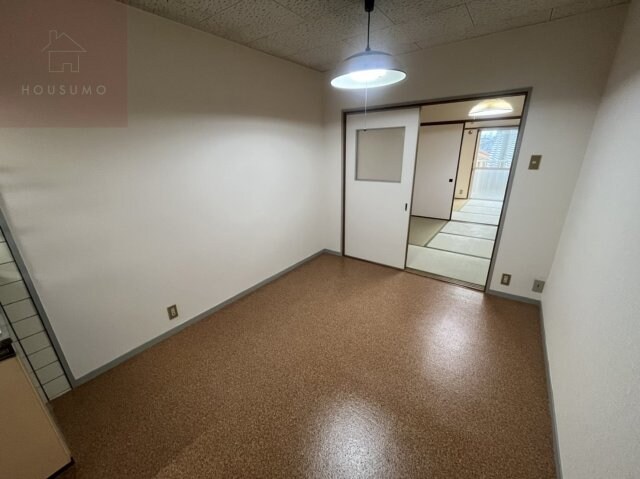 物件内観写真5　(ゆったり過ごせるリビングです)