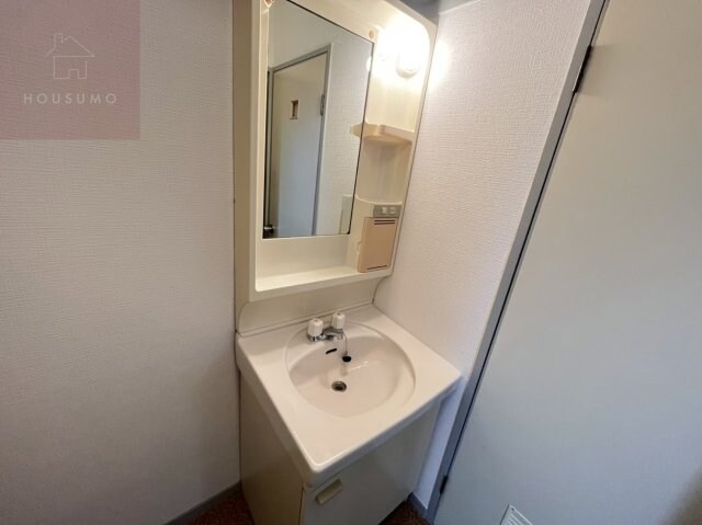 物件内観写真19　(使いやすい独立洗面台です)