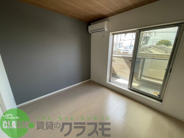 寝室(使い勝手のいい寝室です)