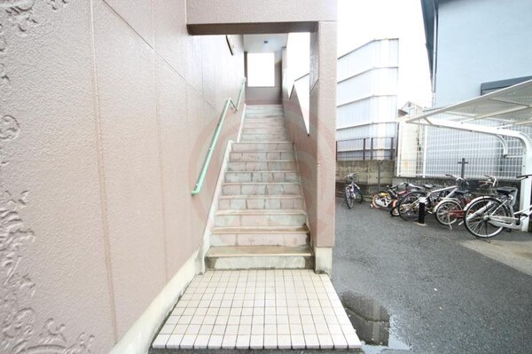 エントランス(毎日通るエントランスはこのようになっています)