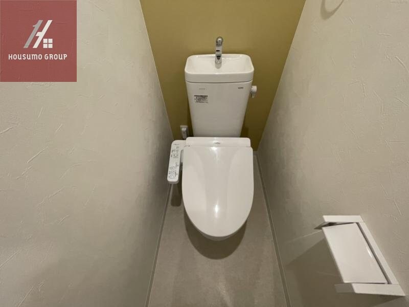 物件内観写真9　(コンパクトで使いやすいトイレです)