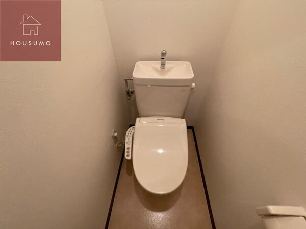 トイレ(コンパクトで使いやすいトイレです)
