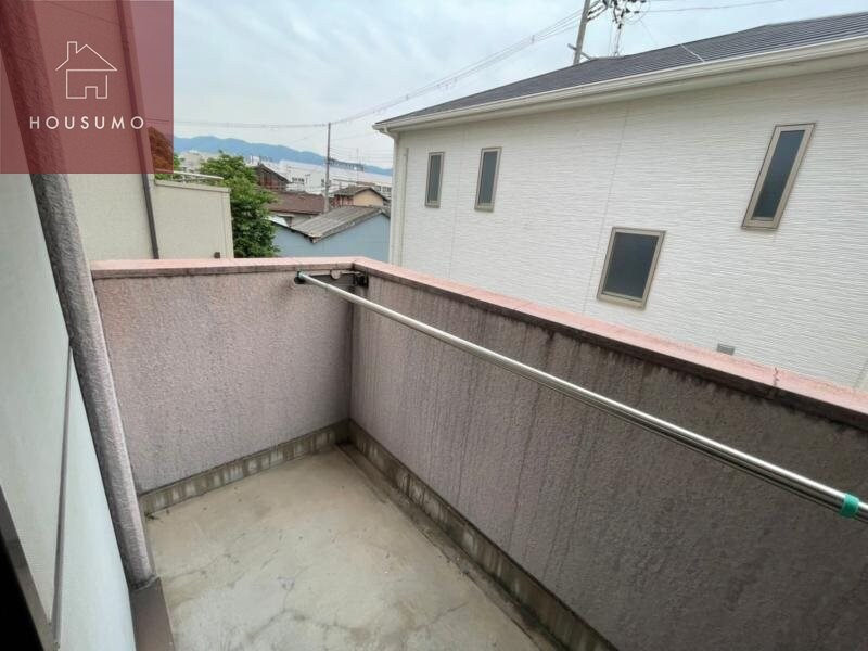 物件内観写真13　(広々としたバルコニーです)