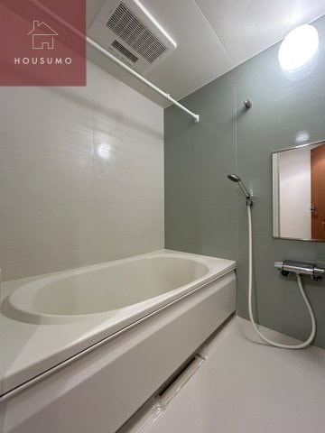 物件内観写真9　(日々の疲れを癒すお風呂付です)