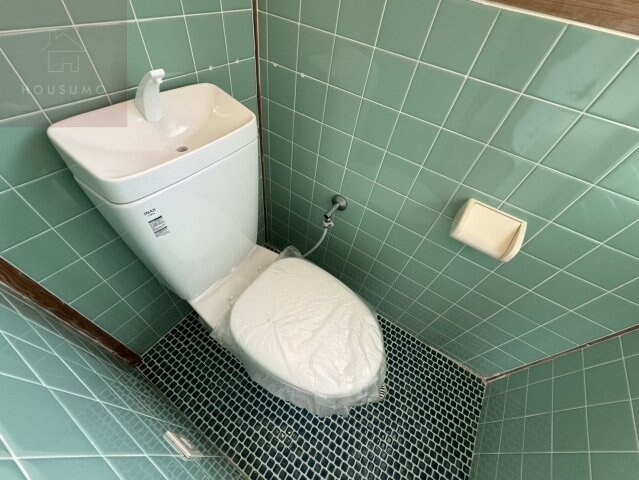 物件内観写真8　(ゆったりとした空間のトイレです)