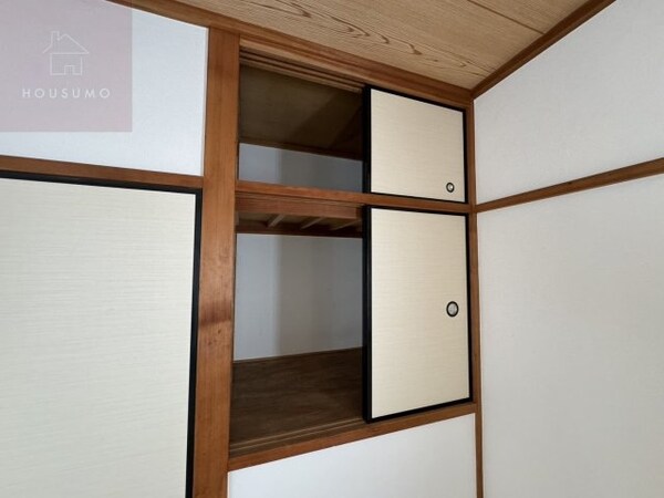 和室(来客時にも便利な和室付き)
