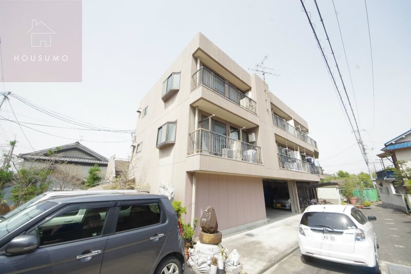 物件外観写真1　(外観も気になるポイント)