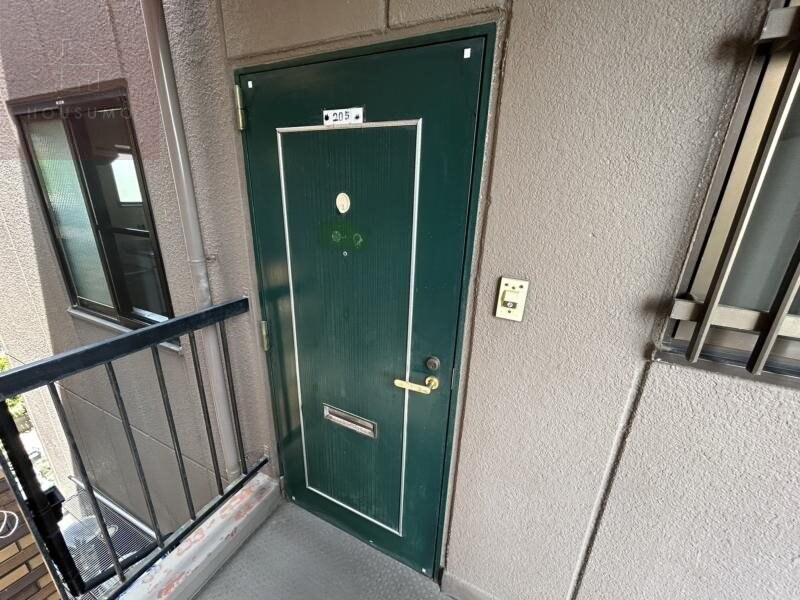 物件内観写真9　(シンプルで使いやすい玄関です)