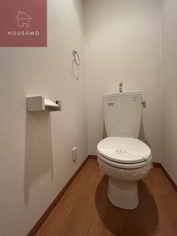 物件内観写真5　(清潔感のあるトイレです)