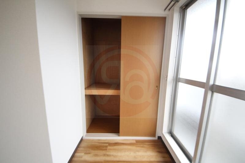 物件内観写真17　(便利な収納スペースです)