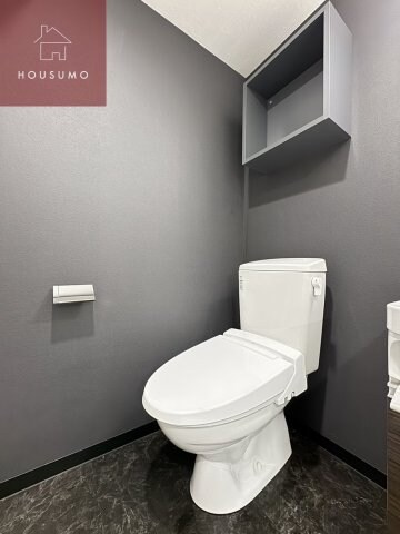 物件内観写真9　(コンパクトで使いやすいトイレです)