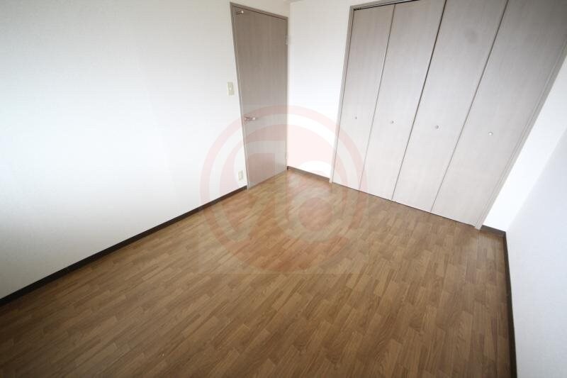 物件内観写真12　(内装は落ち着いています)