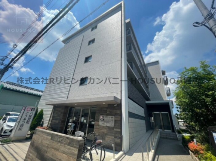 物件外観写真3　(落ち着いた雰囲気の外観です)