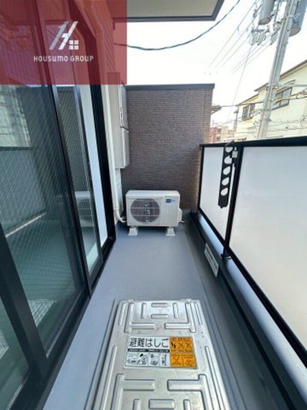 バルコニー(お洗濯にも便利なバルコニー付き)