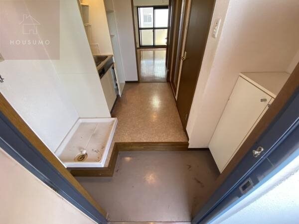 物件内観写真10　(きれいな玄関です)