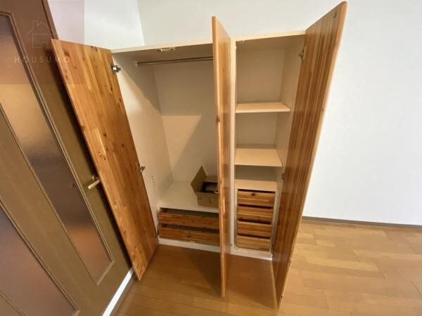 物件内観写真20　(便利な収納スペースです)