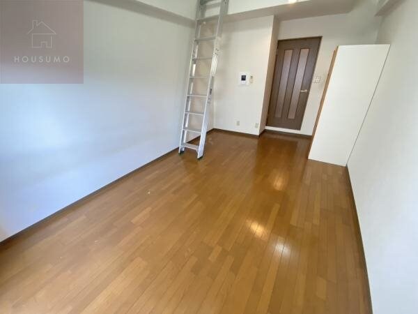 物件内観写真29　(落ち着いた色調の洋室です)