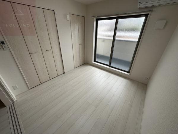 寝室(使い勝手のいい寝室です)