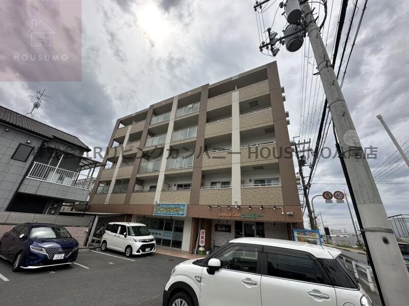 物件外観写真1　(おしゃれな外観です)