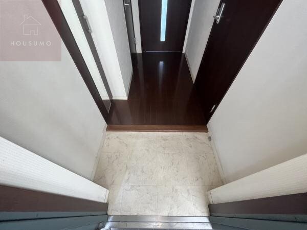 玄関(落ち着いた玄関です)