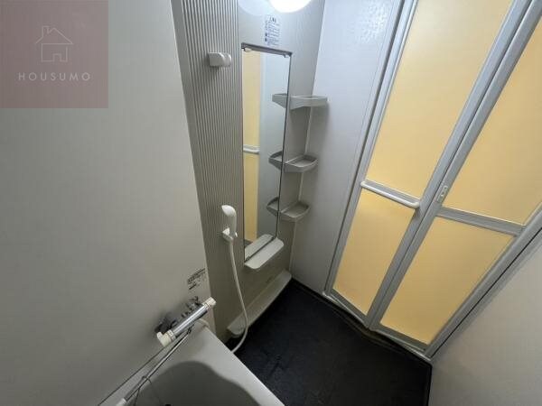 物件内観写真18　(コンパクトで使いやすいお風呂です)